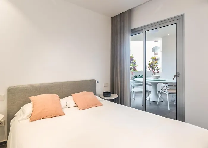 Ancor 1-1 Pool View 2b